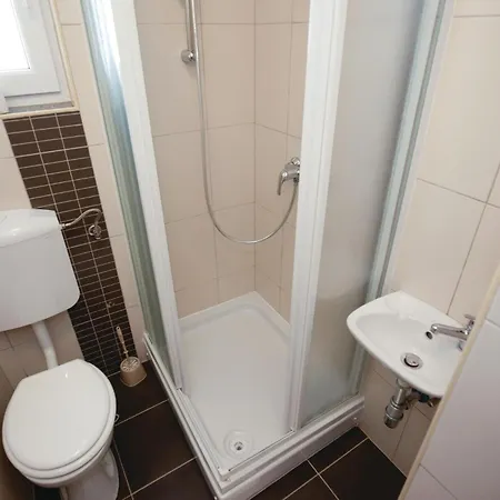 5 Bedroom Cozy In * Selce