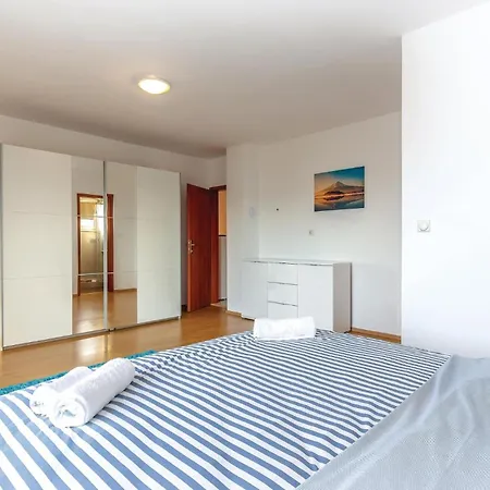 5 Bedroom Cozy In * Selce