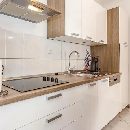5 Bedroom Cozy In *