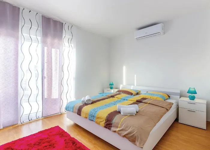 度假居 5 Bedroom Cozy In