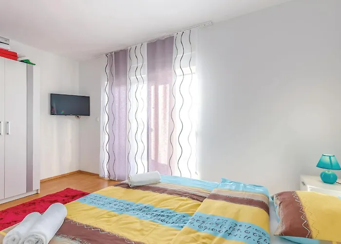 5 Bedroom Cozy In 度假居 *