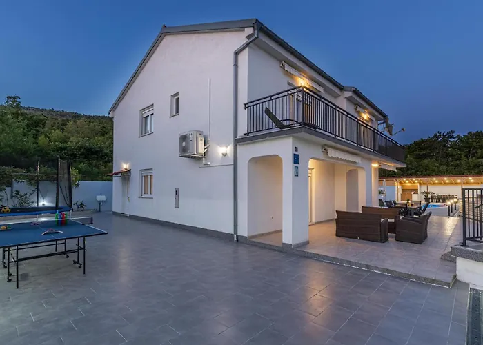 5 Bedroom Cozy In 塞尔瑟