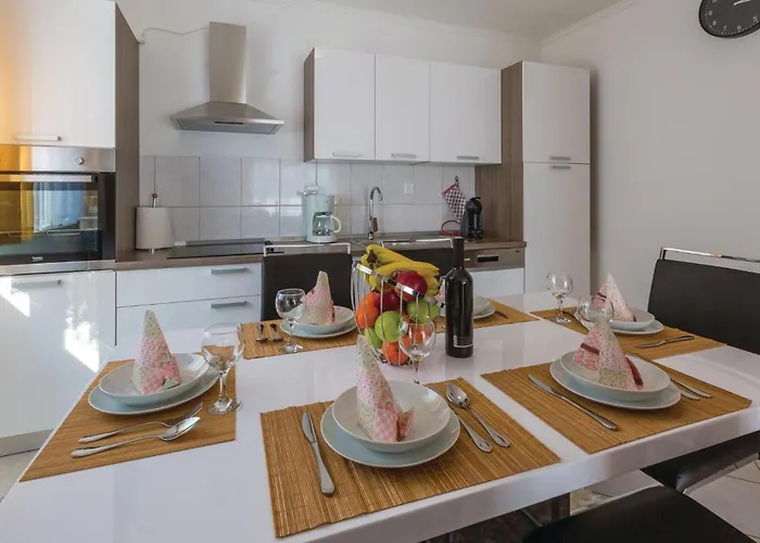 5 Bedroom Cozy In 度假居 塞尔瑟