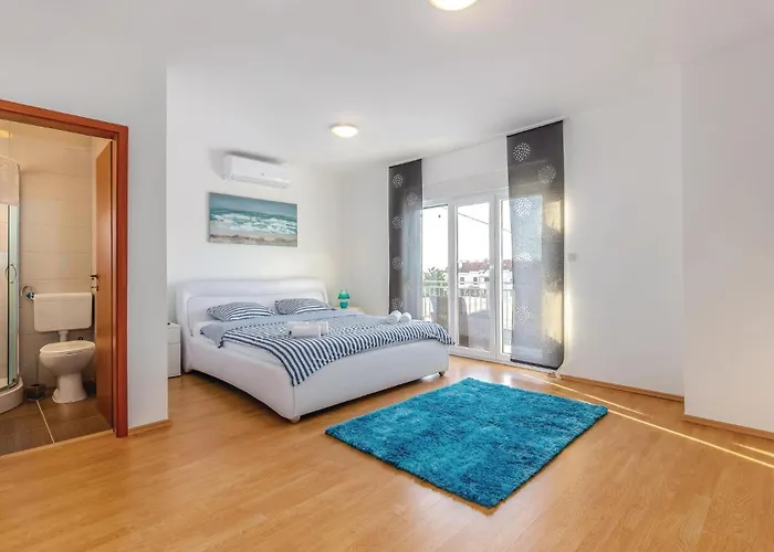 5 Bedroom Cozy In 度假居 塞尔瑟